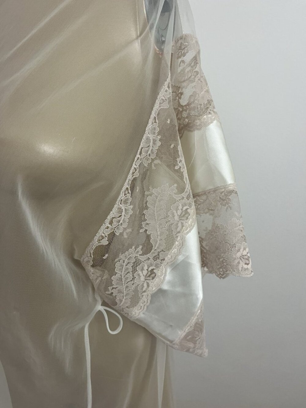 Vintage Val Mode Women's S Sheer Robe Nylon Lace Satin Trim Ivory - Picture 6 of 13
